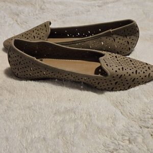 Women's Tan Flats